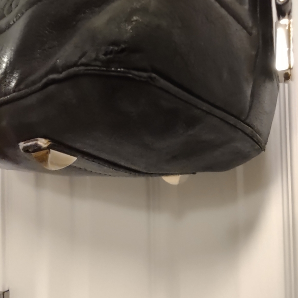 L.A.M.B. - Picture 3 of 16